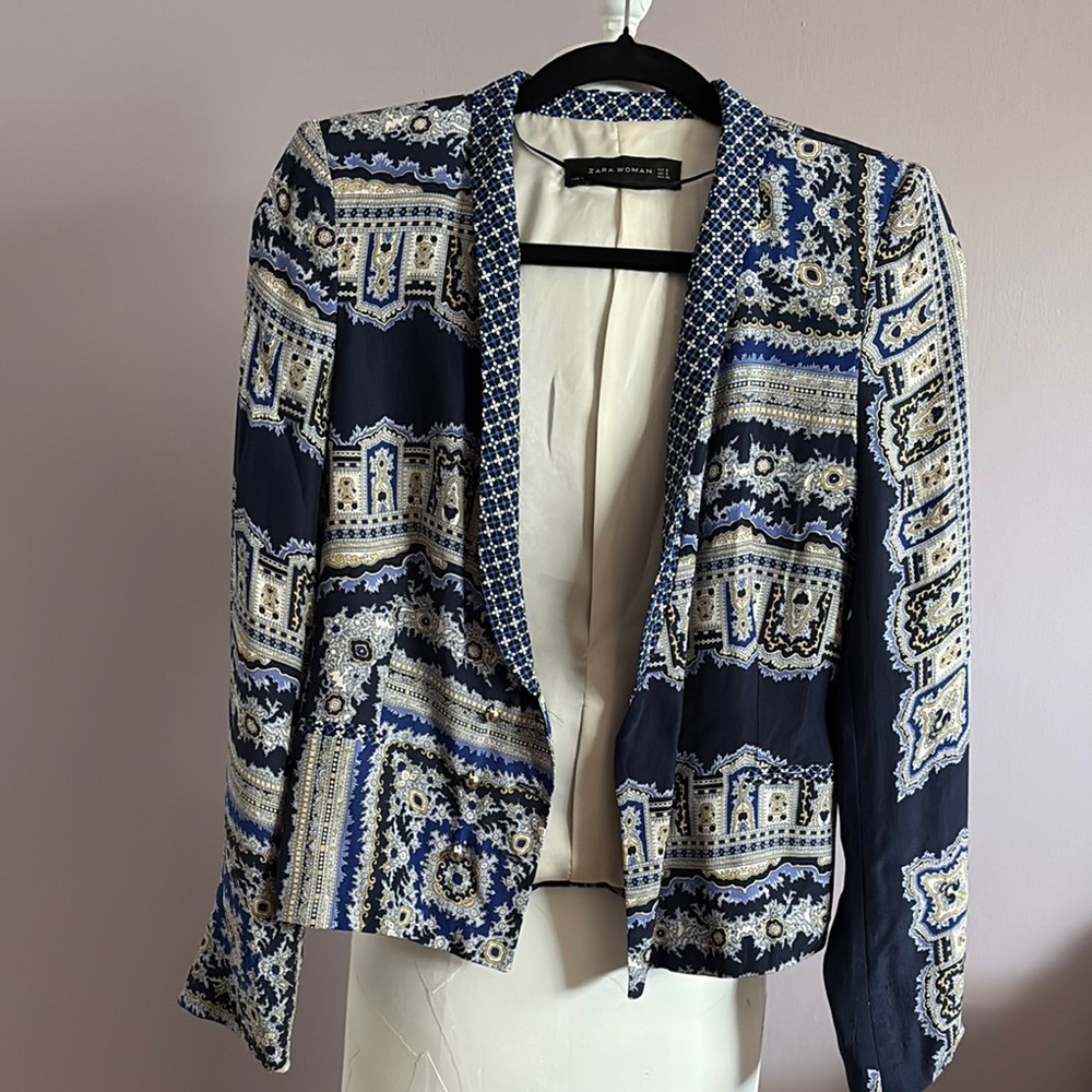 Zara Blue and White silk Geometric Blazer